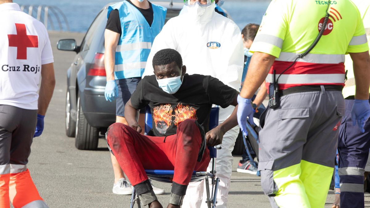 Salvamento rescata a 106 personas migrantes que se dirigían a Gran Canaria