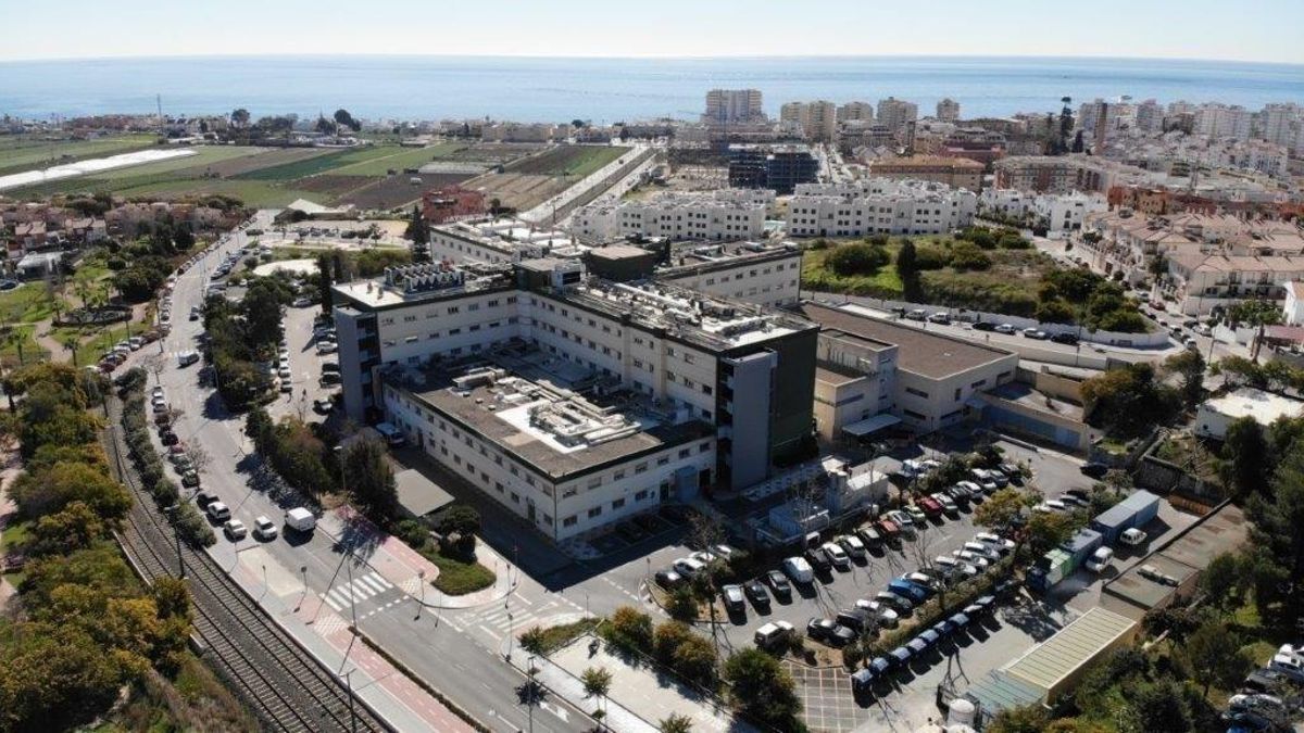 El laboratorio del hospital público de Málaga con reactivos caducados pedía "no tirarlos" para "no superar el presupuesto"