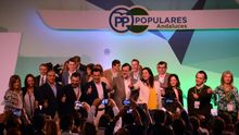 Mariano Rajoy con la nueva cúpula del PP-A.