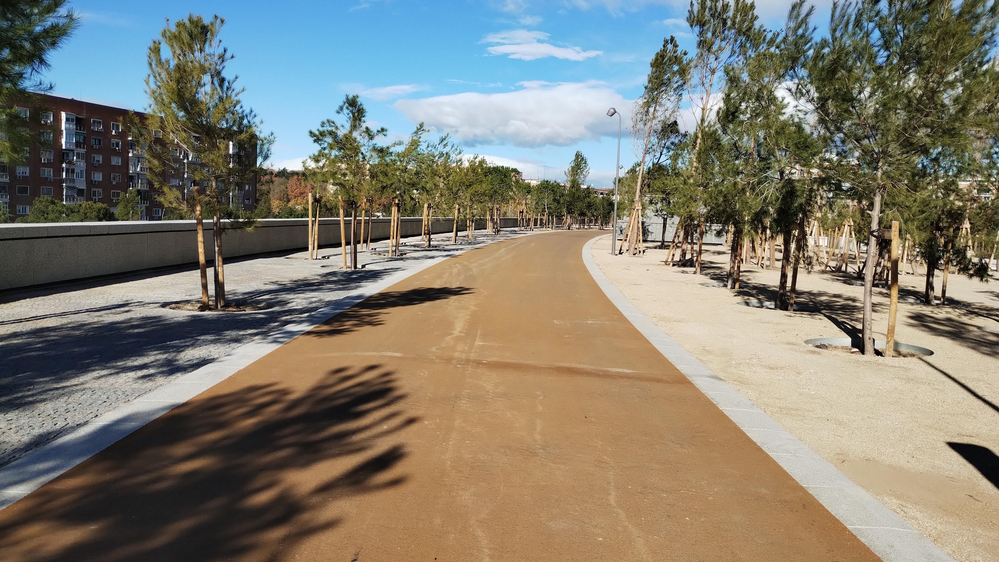 Senda ciclable junto al Manzanares
