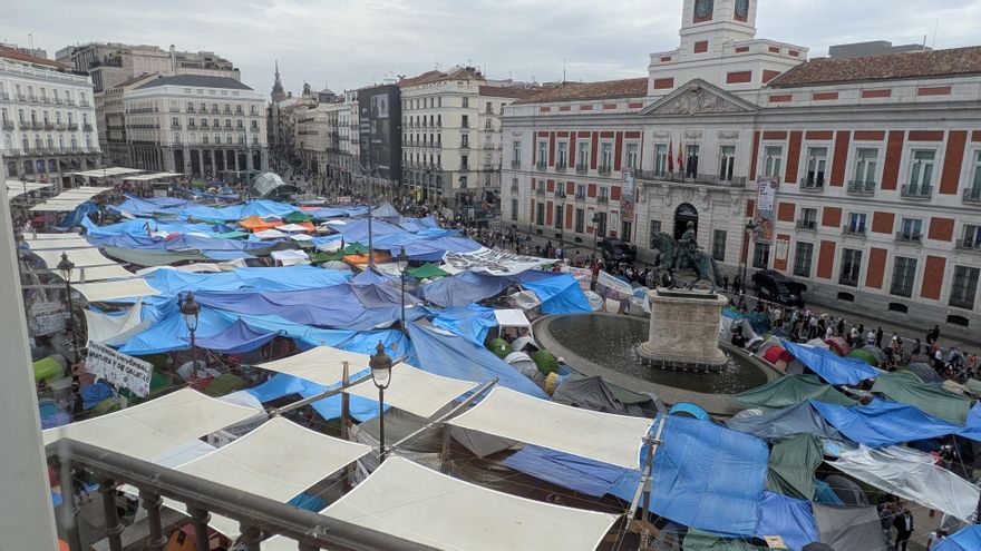 La acampada de Sol crece hasta las 1.248 tiendas de campaña