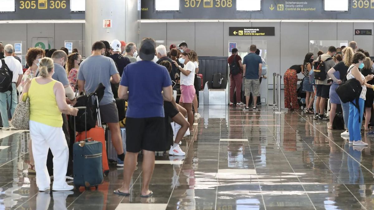 Canarias no aplica todavía los controles fronterizos con Italia