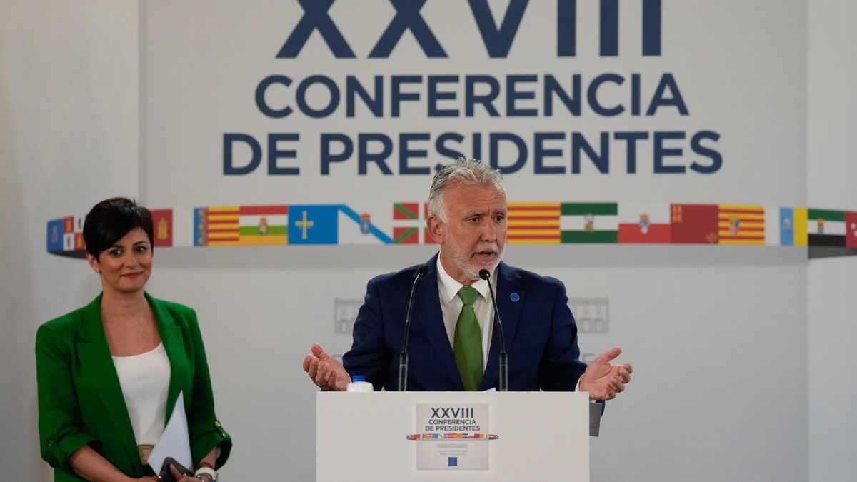 La ministra de Vivienda, Isabel Rodríguez y el titular de Política Territorial, Ángel Víctor Torres , durante una comparecencia en la XXVIII Conferencia de Presidentes, celebrada en el Palau de Pedralbes de Barcelona. EFE/ Alejandro García