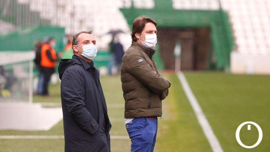 Adrián Fernández en el terreno de juego