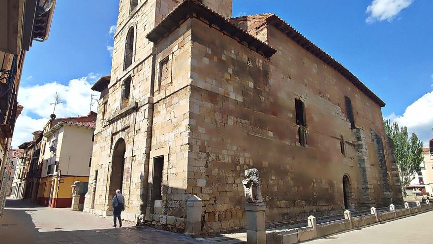 Patrimonio obliga al Obispado de León a retirar la propaganda de la iglesia del Mercado pero no impone sanción