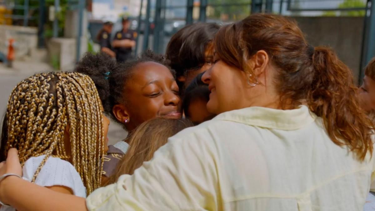 Escena del capítulo final de 'Barrio Esperanza' en La 1
