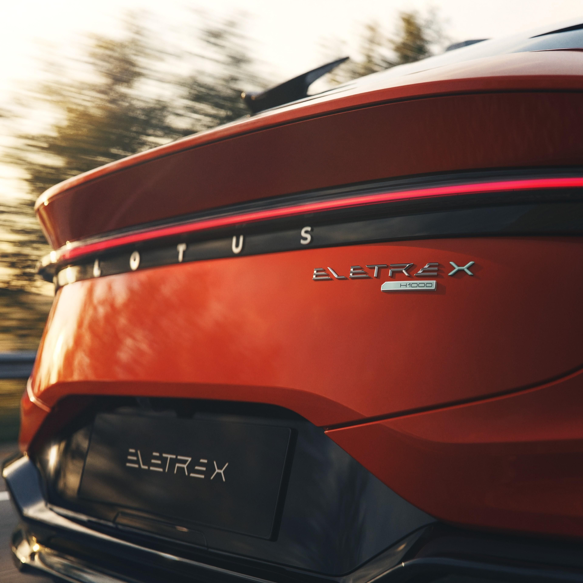 Aspecto de la zaga del Lotus Eletre X.