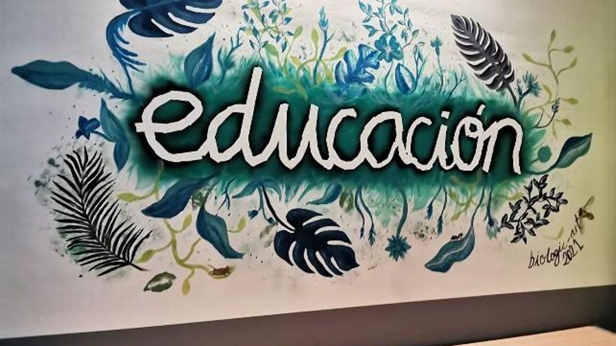 Uno de los murales de temática ecológica.