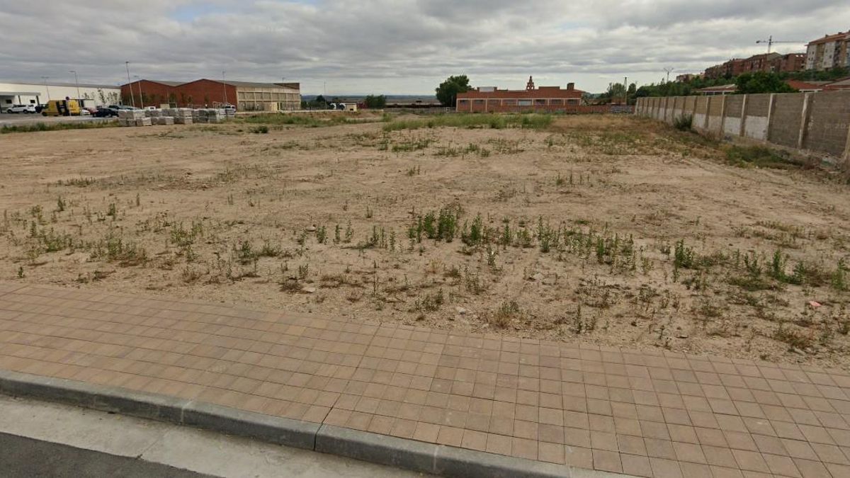 Se vende parcela municipal en Calahorra por 2,5 millones de euros para comercios, oficinas, servicios, hostelería u ocio