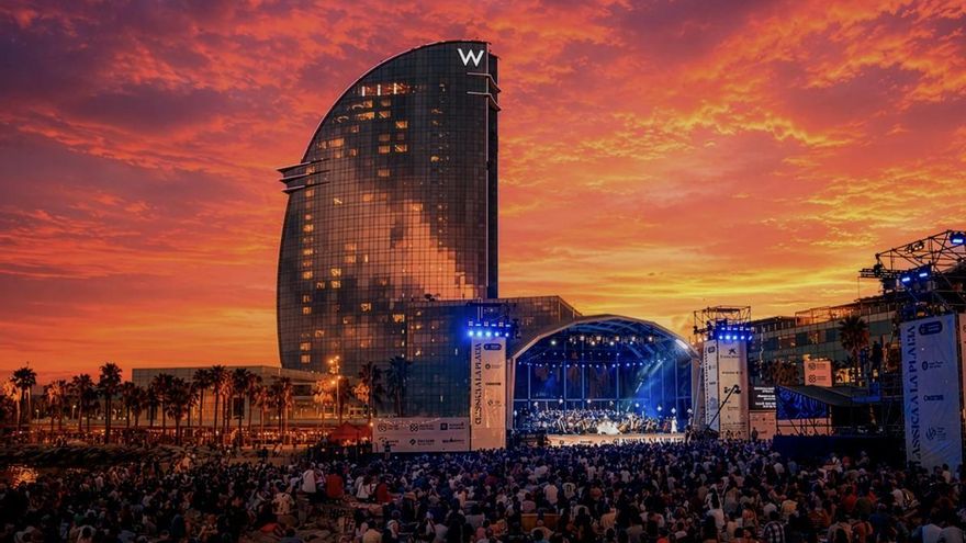 ‘El cascanueces' de Chaikovski, 'El amor brujo' de Manuel de Falla o el 'Bolero' de Ravel sonarán en concierto en esta playa barcelonesa