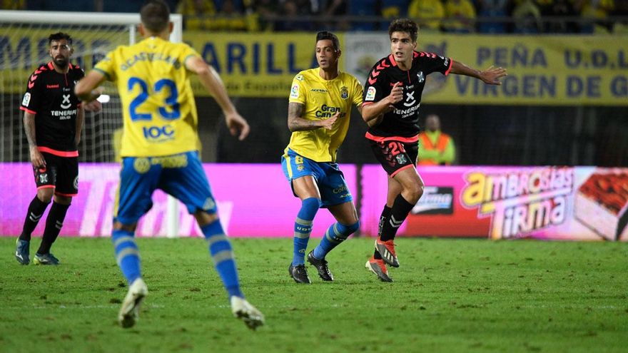 Maikel Mesa estará tres semanas de baja y podría perderse el derbi canario