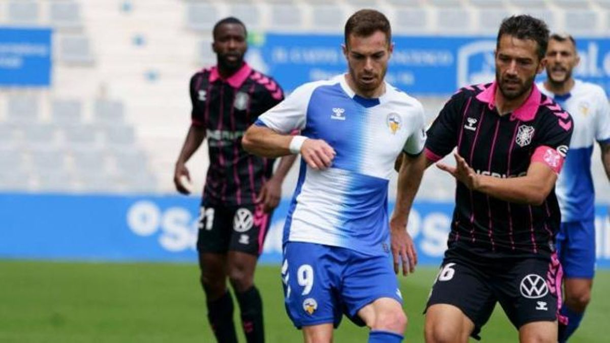 Decimocuarta visita del CD Tenerife al CE Sabadell