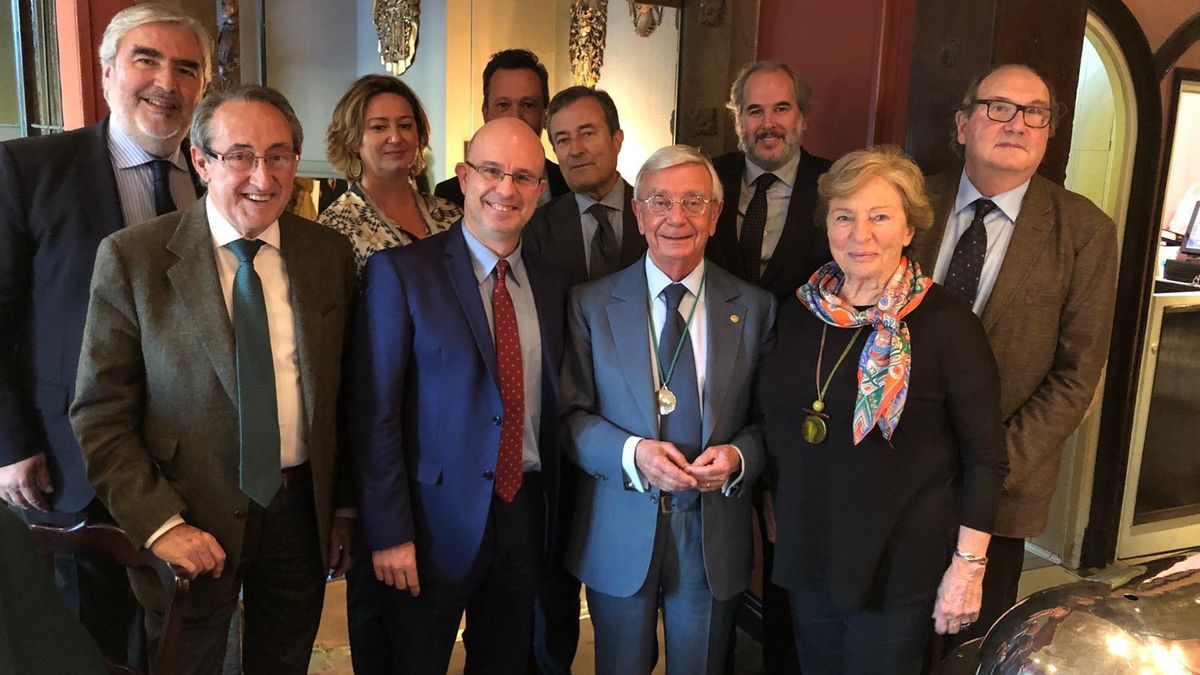 Presidentes de academias regionales con Rafael Ansón