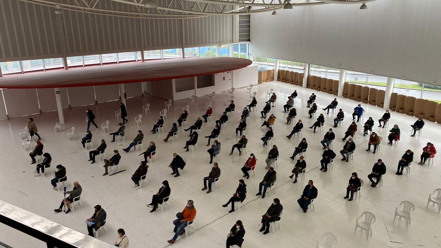 Vacunación de las personas entre 50 y 55 años en Expocoruña