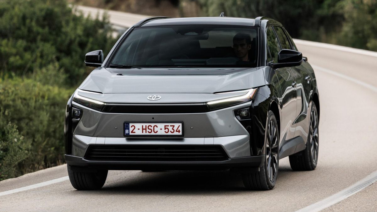 Vuelve el Toyota bZ4X con más equipamiento y un precio superior
