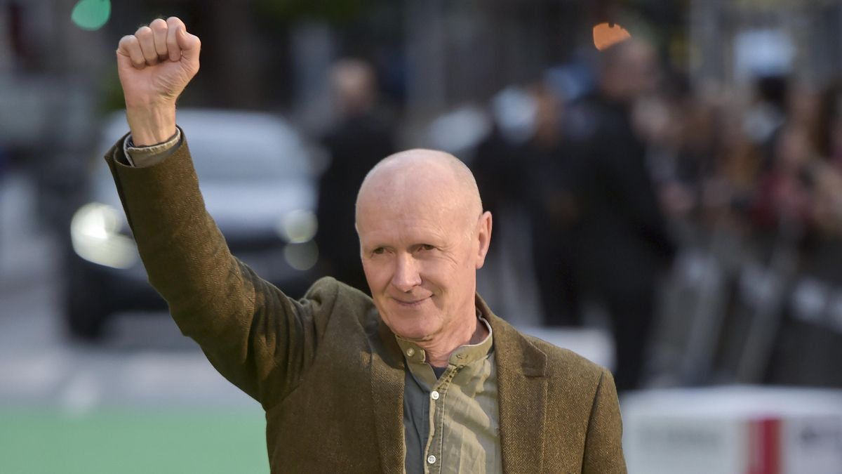 Paul Laverty, el guionista detenido por una camiseta pro Palestina: "Israel no solo comete un genocidio, se burla del mundo con su impunidad"