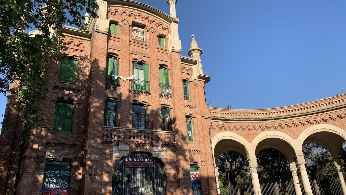 La Policía Municipal de Madrid desaloja sin incidentes La Dragona