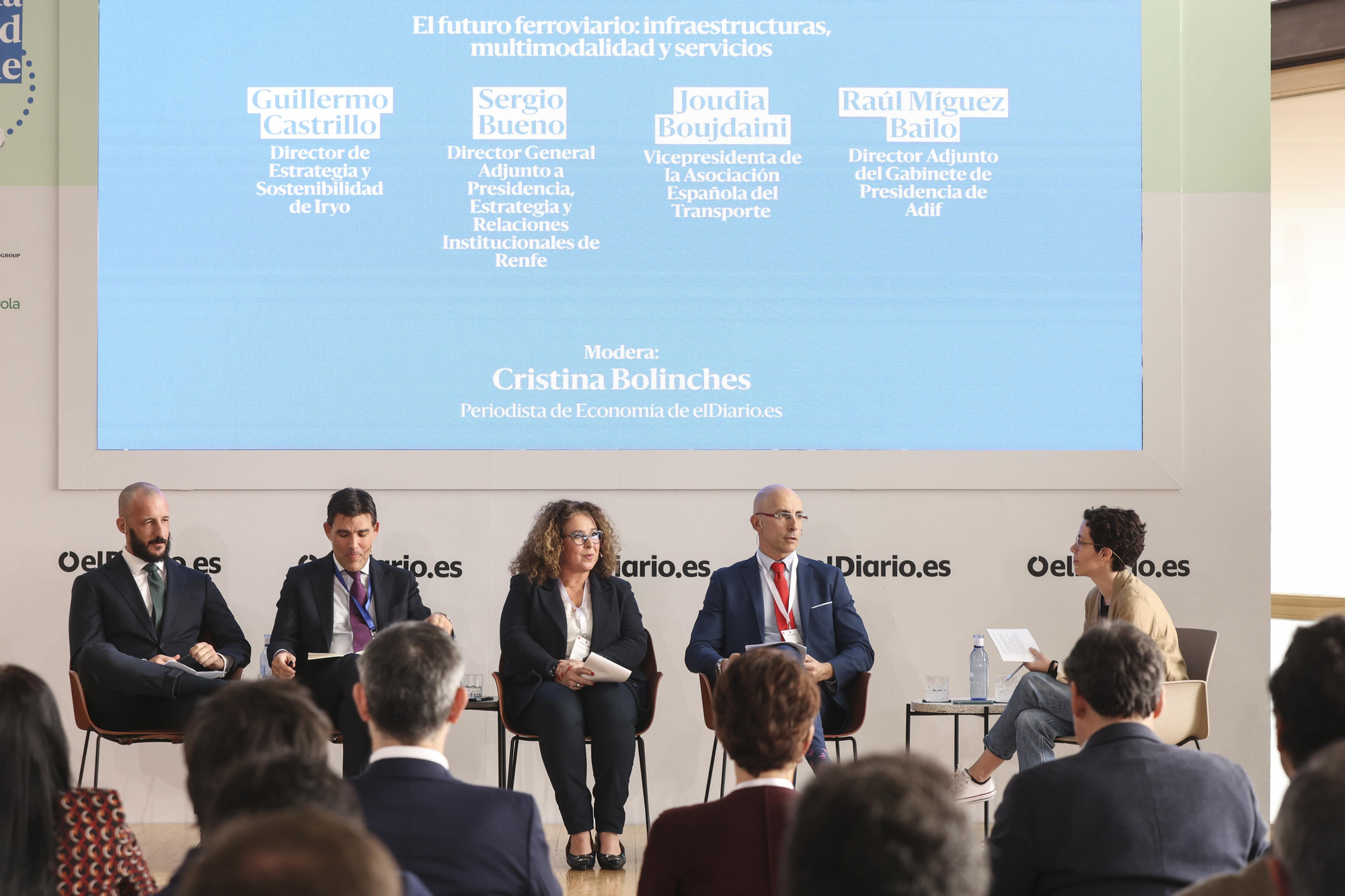 Mesa 'El futuro ferroviario: infraestructuras, multimodalidad y servicios'