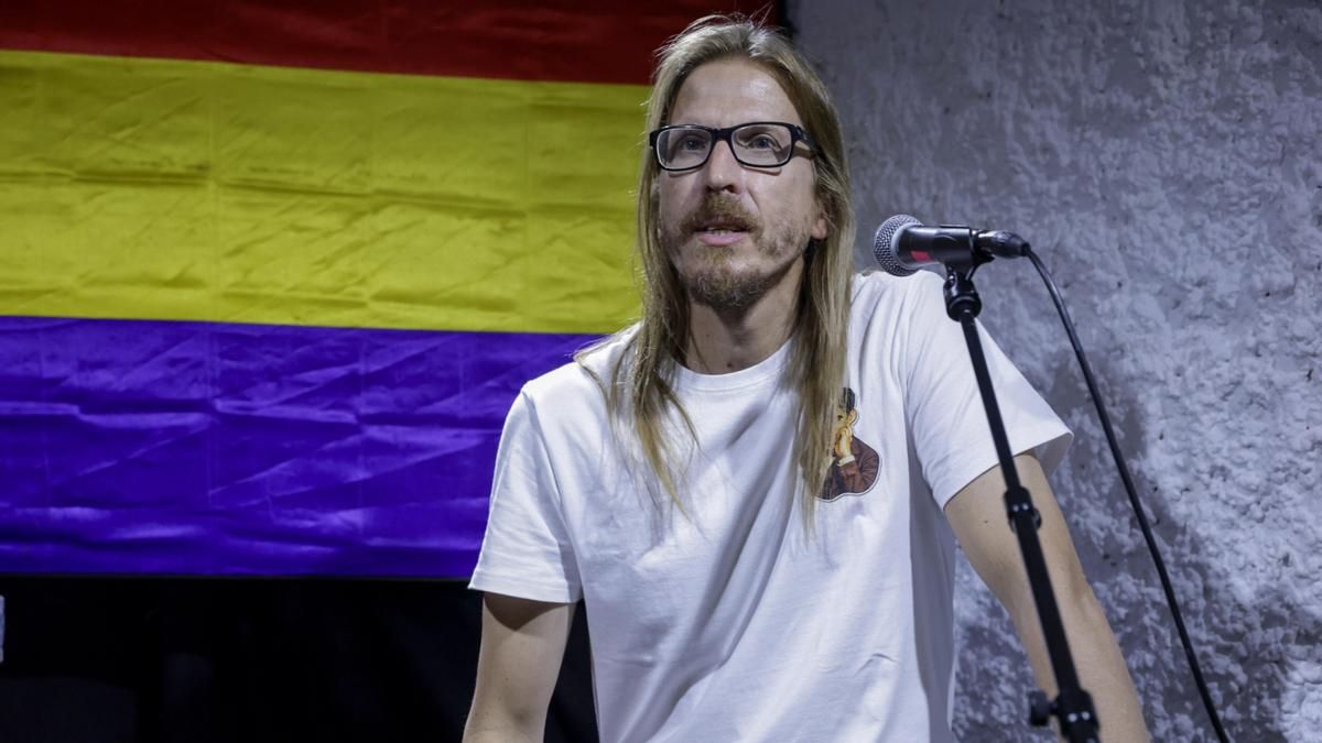 Pablo Fernández asegura que la Policía le agredió en el desahucio de Maricarmen e interpone una denuncia