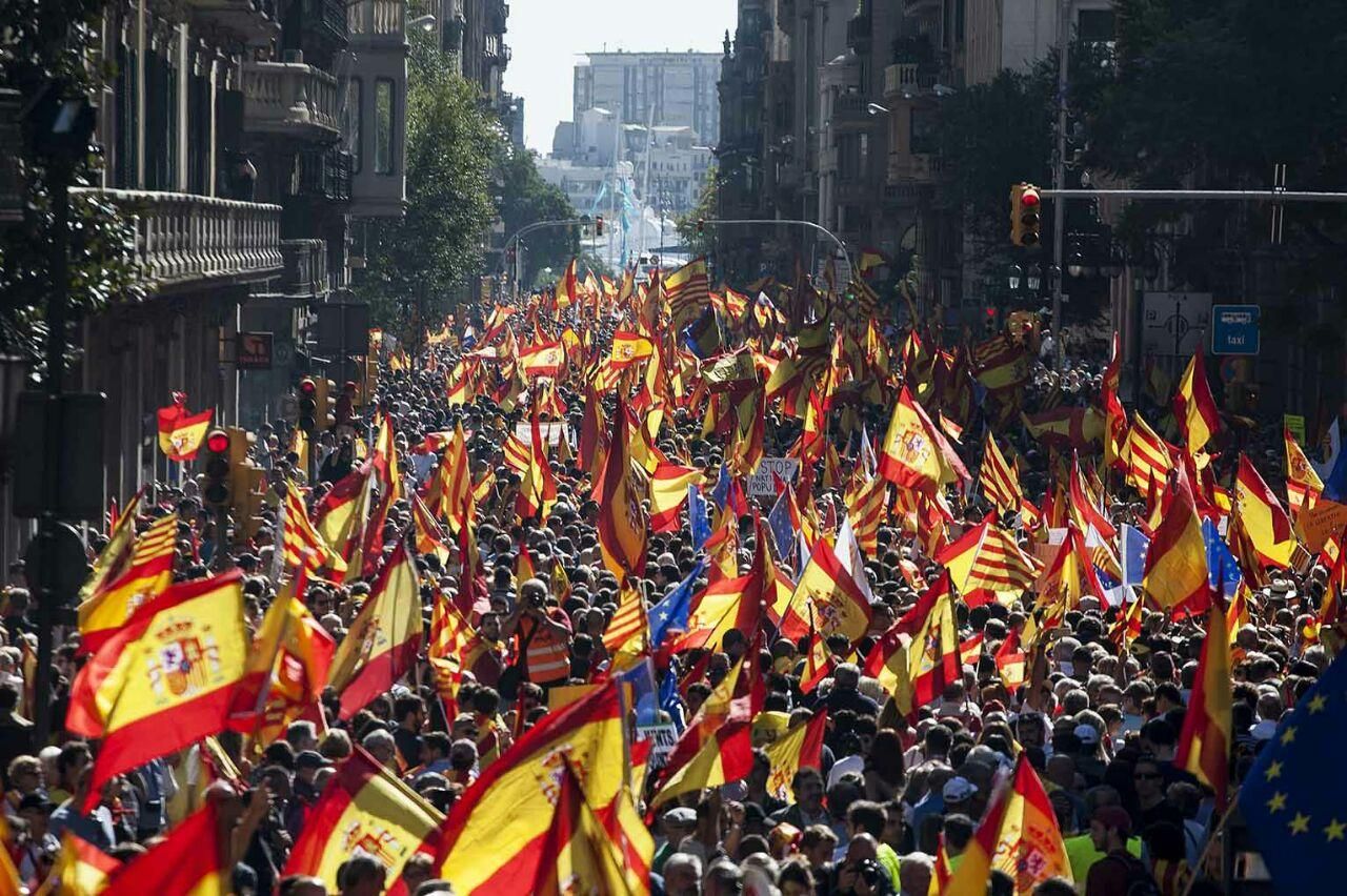 La Vía Laietana, llena de manifestantes