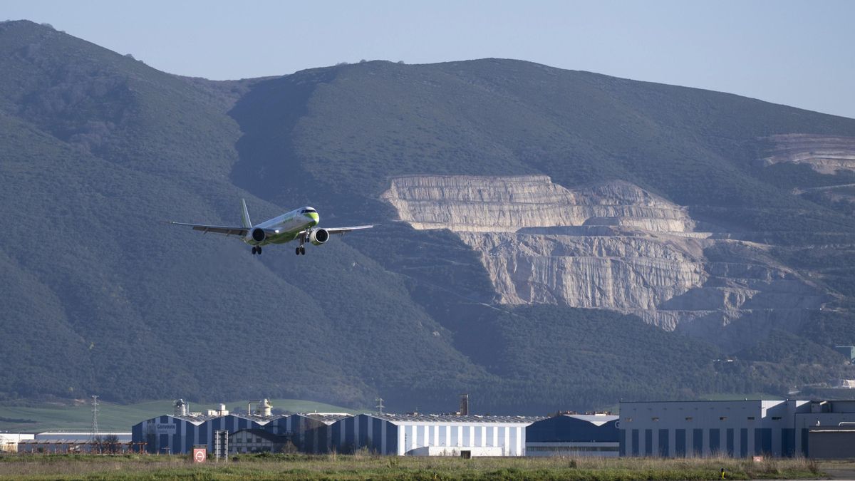 Air Nostrum recupera la conexión entre Pamplona y Barcelona a partir del 25 de octubre con tres vuelos semanales