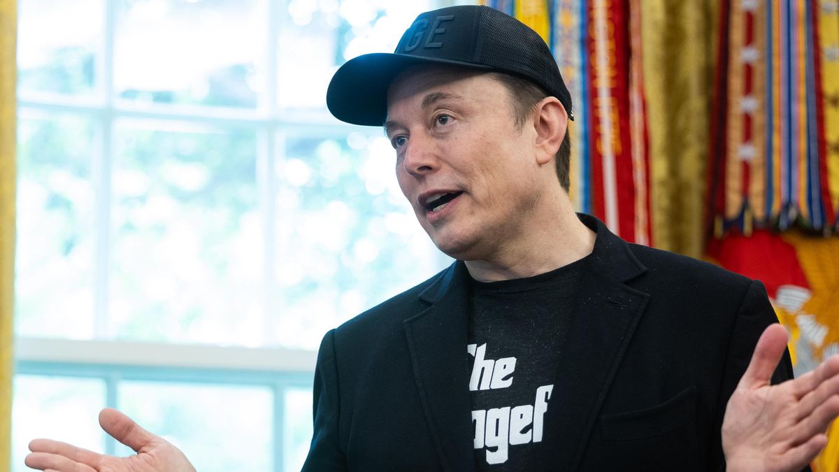 Elon Musk ataca a Sánchez por la norma que regulará las redes sociales: "Es un traidor al pueblo de España"