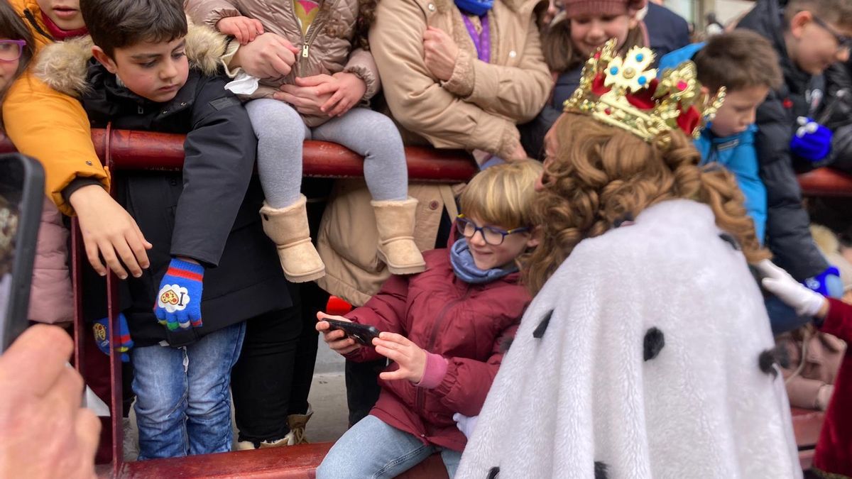 Un selfie con el rey Gaspar en Las Gaunas