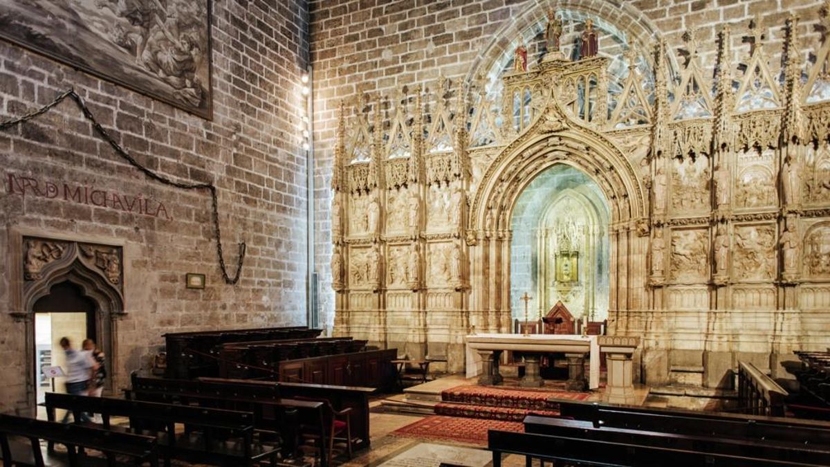 El Ayuntamiento se niega a pagar a la Fundación del Santo Cáliz de València 42.000 euros en pagos a una patrona y bebidas alcohólicas