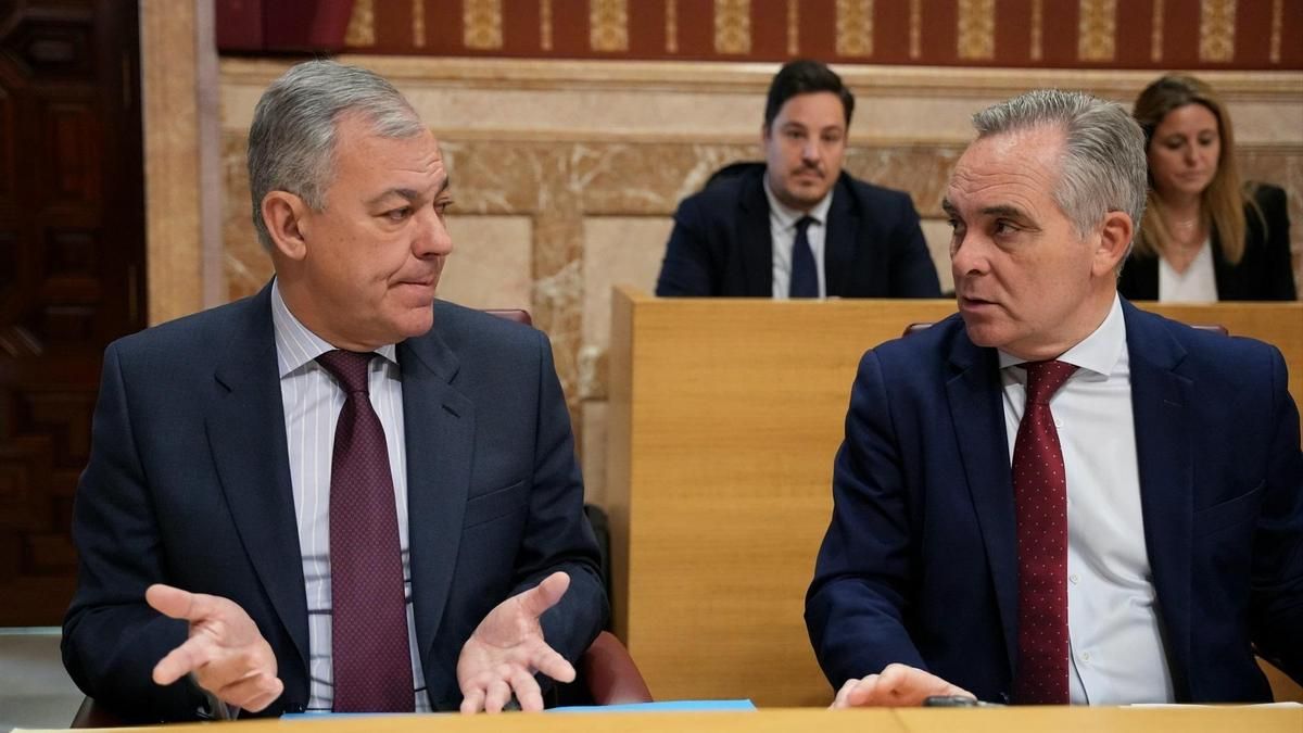 Vox aprieta pero no ahoga al PP en el Ayuntamiento de Sevilla: al final salva su bajada del IBI y de otros impuestos