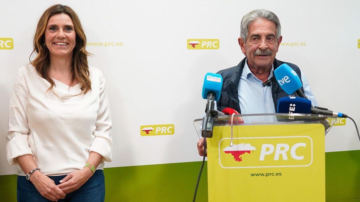 Paula Fernández, candidata autonómica del PRC, junto al secretario general Miguel Ángel Revilla.