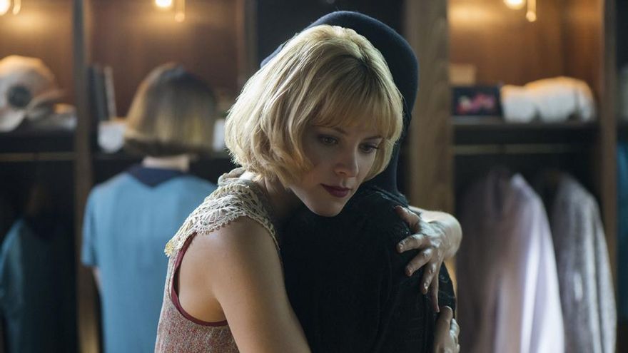 Maggie Civantos en la segunda temporada de Las chicas del cable