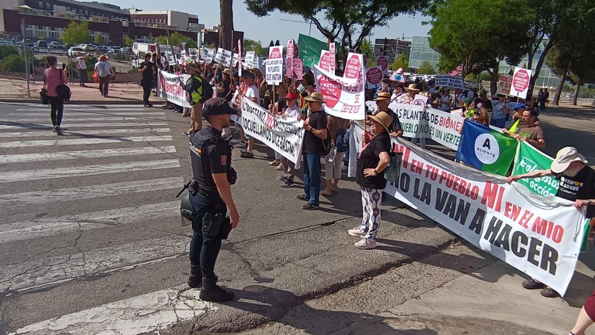 Protestas de las plataformas contra las macrogranjas y las plantas de biogás-biometano en Albacete