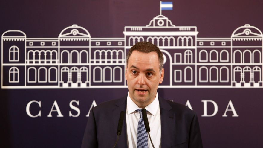 El Gobierno suspendió la operatoria de miles de cooperativas y confirmó 15 mil despidos en el Estado