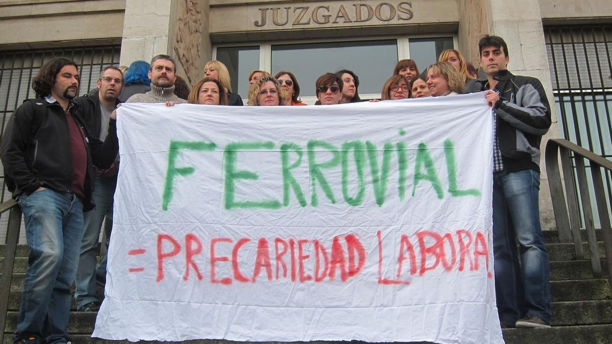 50 empleados de la limpieza de Valdecilla esperan que se consolide su jornada parcial en el 70% y tener un salario digno