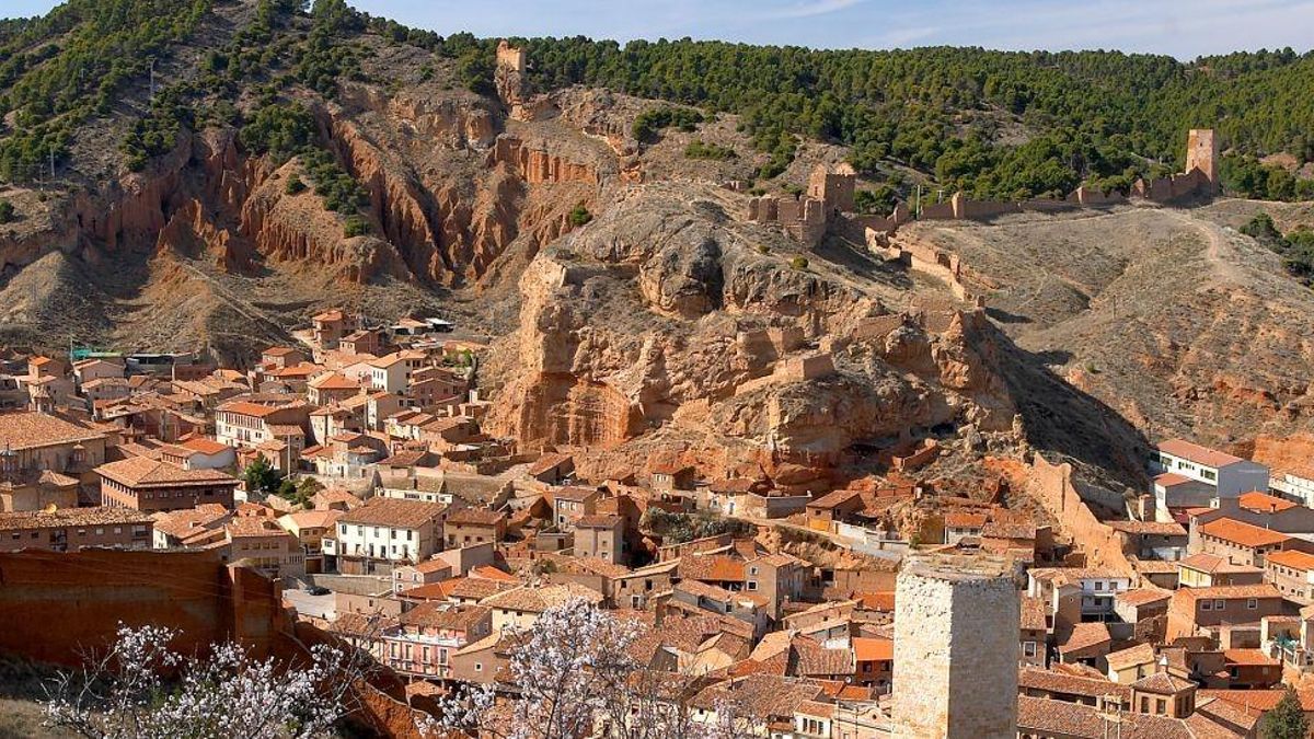 La villa amurallada de Zaragoza con una localización perfecta para observar el eclipse solar del 12 de agosto
