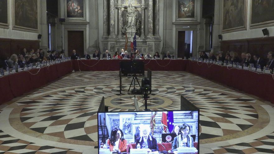La Comisión de Venecia dice que la amnistía no va contra la separación de poderes pero insiste en sus críticas