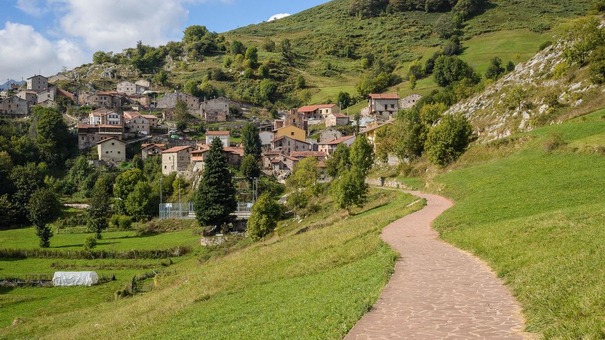 Cantabria reduce a la mitad el presupuesto de ayudas para bares en riesgo de despoblación frente a 2025
