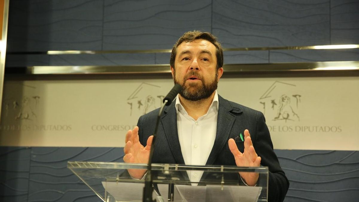 Ciudadanos dice a Pedro Antonio Sánchez, procesado por Púnica, que no puede seguir "ni un minuto más" como diputado