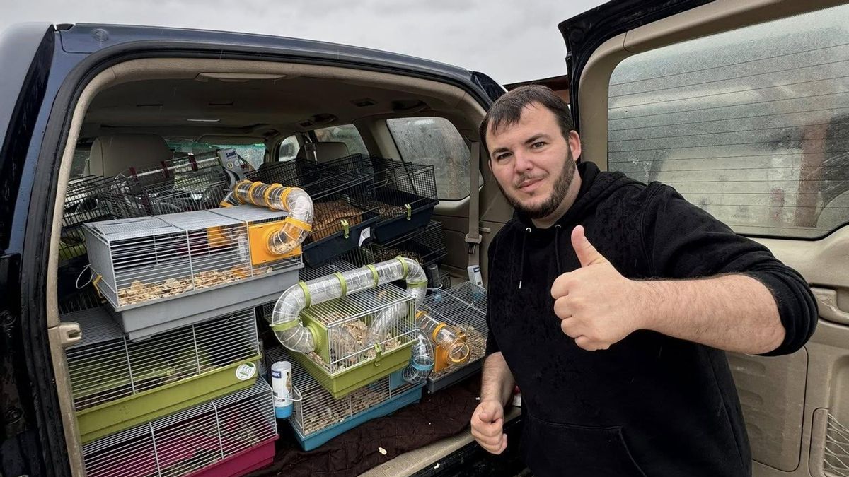 Representante de la asociación que le ha buscado un hogar a los roedores.