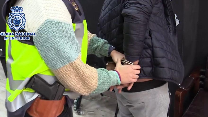 Los proxenetas captaban a las menores de Madrid por Instagram y las retenían con "cadenas invisibles"