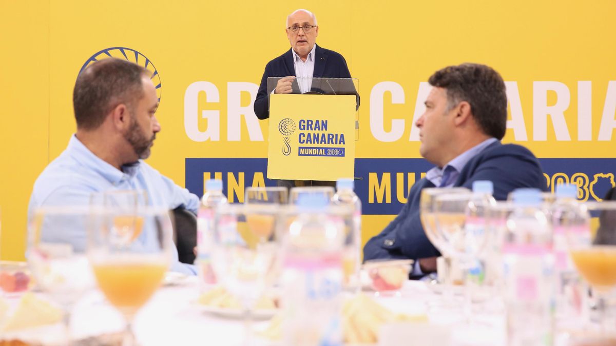 Antonio Morales en la presentación los detalles de la candidatura de la isla a sede del mundial de fútbol de 2030