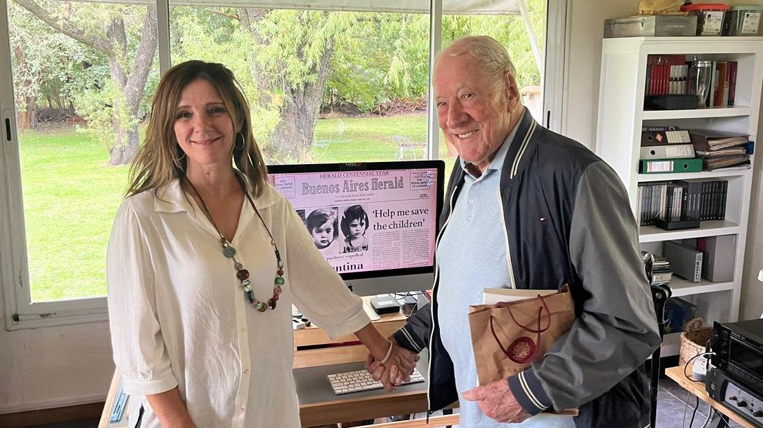 Un reencuentro entre el editor y la niña de la foto, cincuenta años después