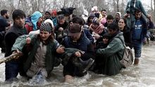 Macedonia devuelve a Grecia al millar de refugiados que cruzó la frontera