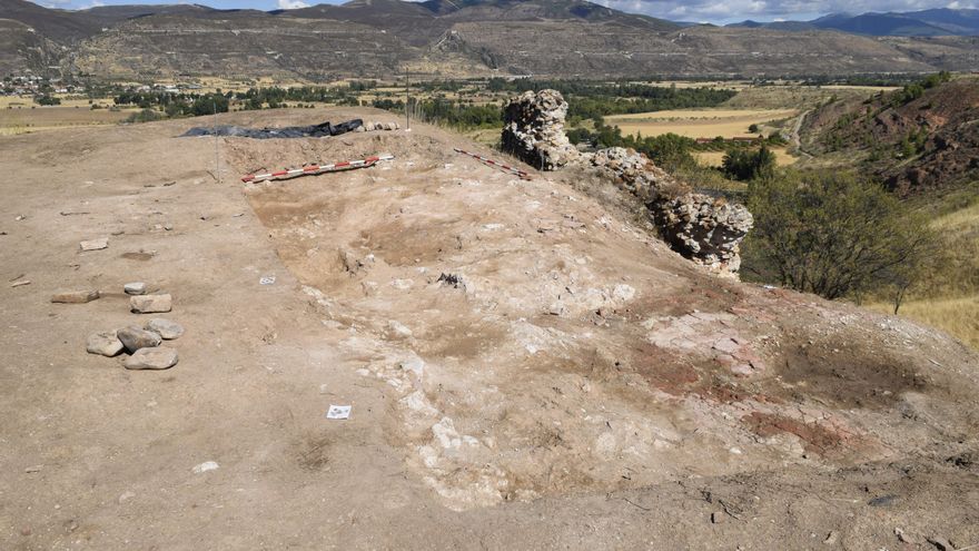 Suelos correspondientes a un segundo piso en la fortificación que existió en Uceda (Guadalajara)