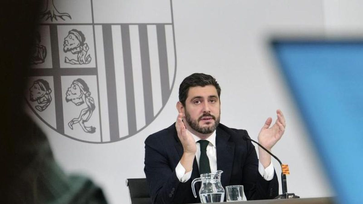 La Fiscalía investiga ya el recorte de la ayuda a menores migrantes en Aragón y Vox recula: lo limita a tres centros