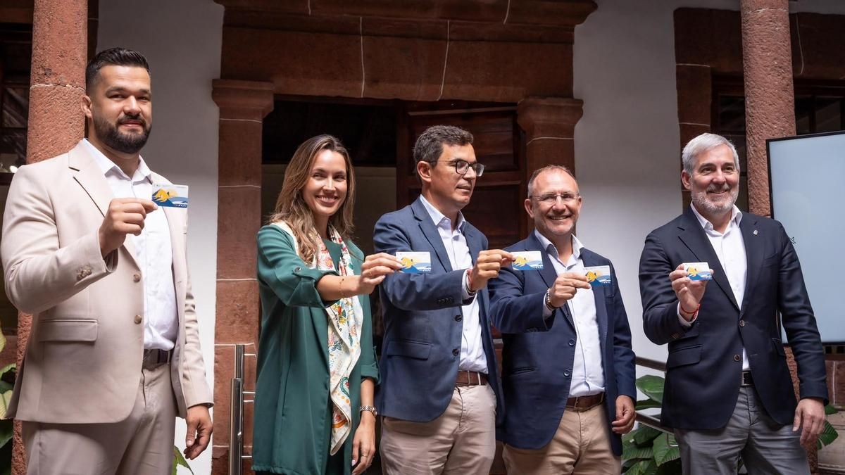 La Palma, primera isla que incorpora el nuevo diseño del Bono Residente: “El 30% de los usuarios ha dejado de utilizar el vehículo privado”