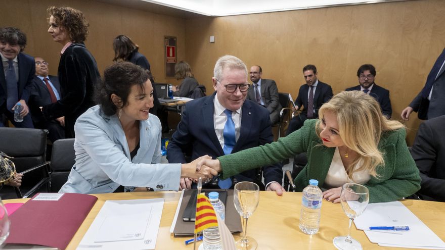 La financiación autonómica ‘extra’ de Montero cubriría hasta el 50% del gasto educativo de las comunidades