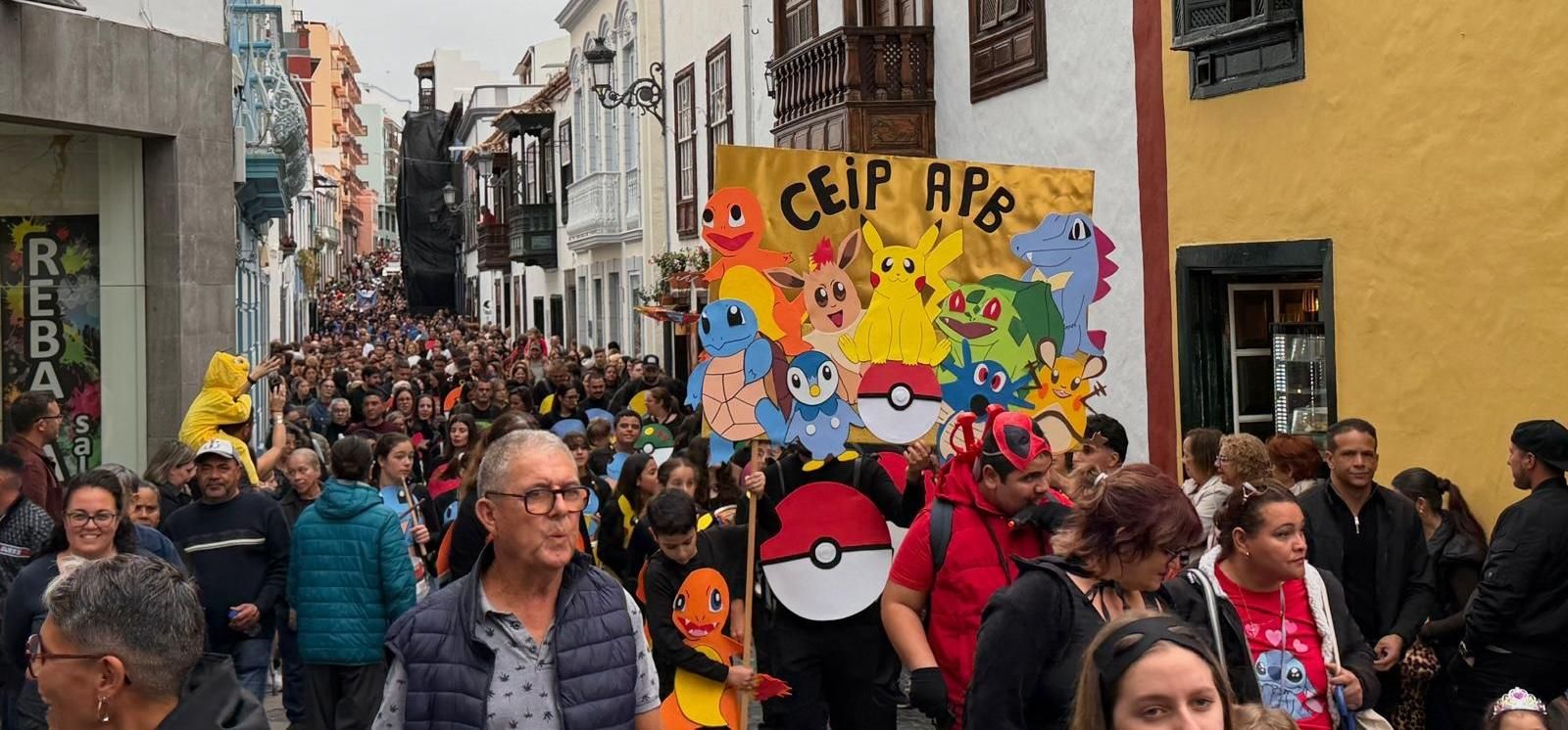 El coso infantil desborda ilusión y música en el arranque del Carnaval capitalino.