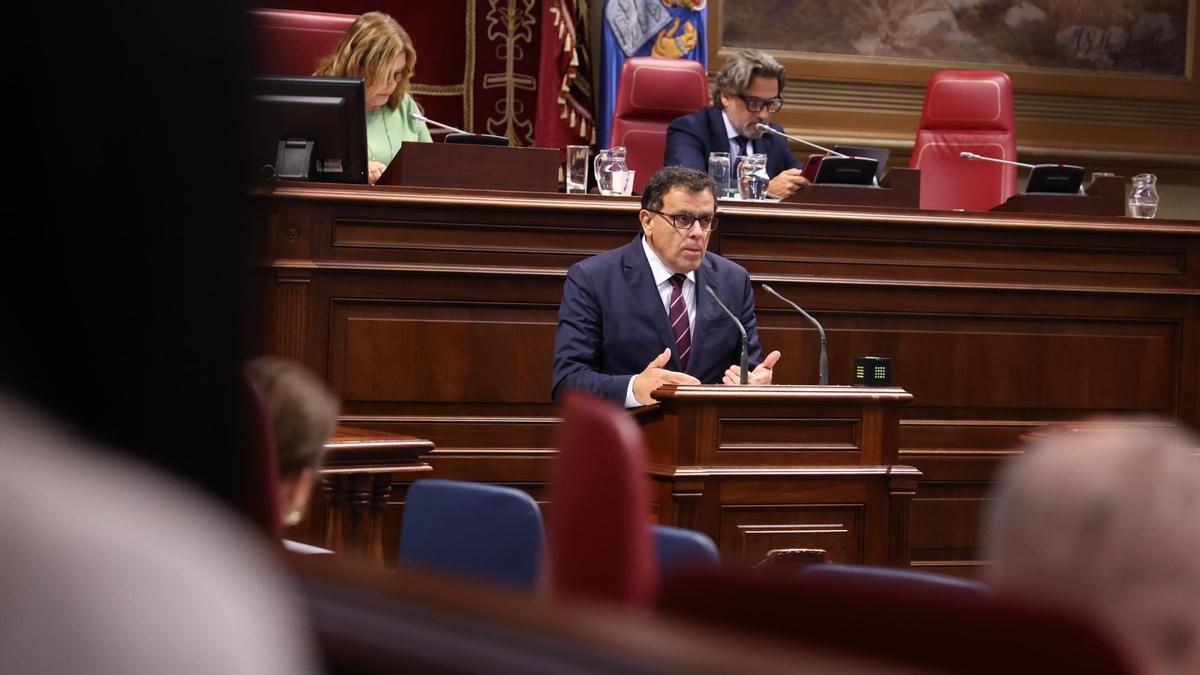El Gobierno canario insiste en que el acuerdo con los hoteleros para pagarles casi 500 millones fue "el menos lesivo"