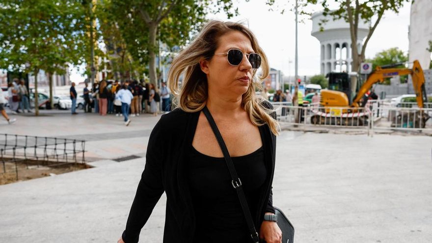 Cristina Álvarez, asesora de Begoña Gómez en Moncloa, llega a los juzgados de Plaza de Castilla en Madrid este miércoles.